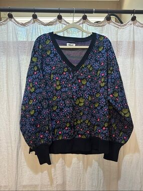 Mixed Floral V-Neck Sweater by - Navy with Pink & Olive Floral